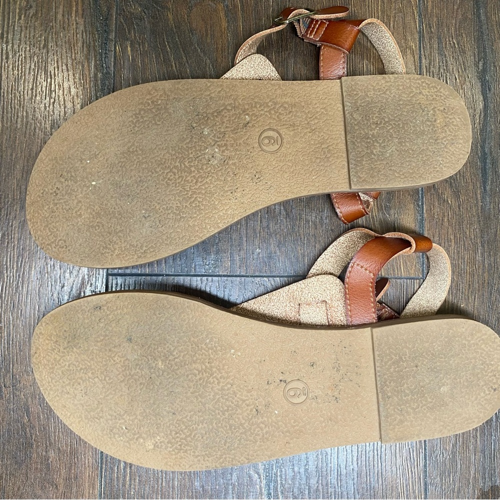 Universal Thread Brown Leather Flat Sandals – Size 9 - Picture 4 of 6